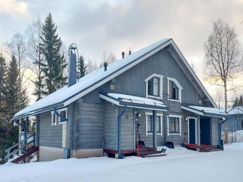 Holiday Home Kultakoto a by Interhome om vinteren