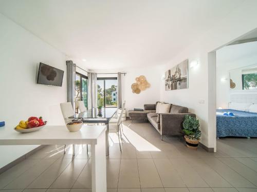 Apartment Oratge Beach Views by Interhome