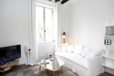 Photo de la galerie de l'établissement CHARMS COSINESS AND DESIGN IN Le MARAIS, à Paris