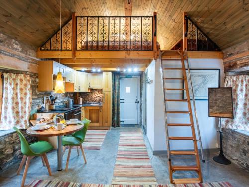 Kuchyň nebo kuchyňský kout v ubytování Holiday Home The Bothy by Interhome