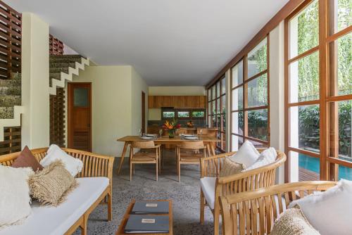 Ruang duduk di Anandathu Villas