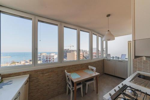Wow Waterfront Apartment photo 27