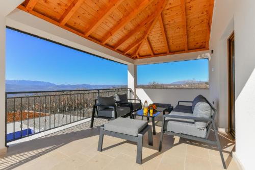 Gallery image of Villa Peaceful Oasis Vignani in Donji Vinjani