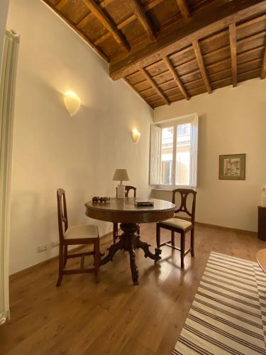 Artist apartment in the heart of Trastevere