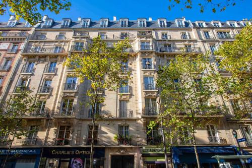 Parisian loft with plenty of light and solarium in Bastille area