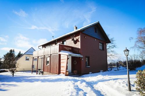 Das Hexenlandhaus Tom, Oberharz, mit Sauna semasa musim sejuk