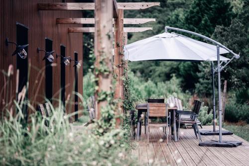 La Maison des Pins contis