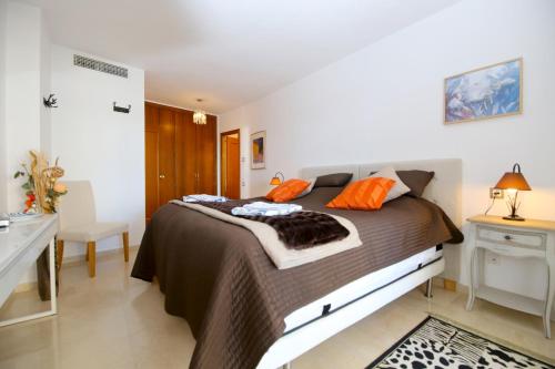 Estepona Port Apartment ELINE