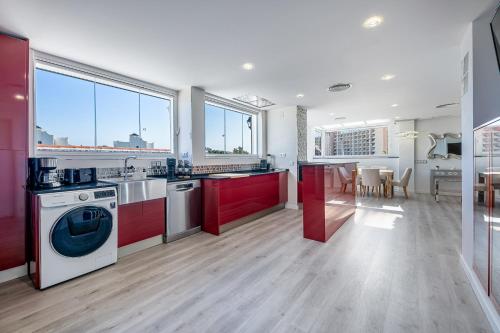 Puerto Benalmádena and Carihuela, Attic Views with pool, Parking, terrace