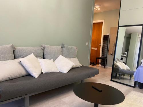 Posezení v ubytování Kauniit yksiöt, 600m keskustaan, free park