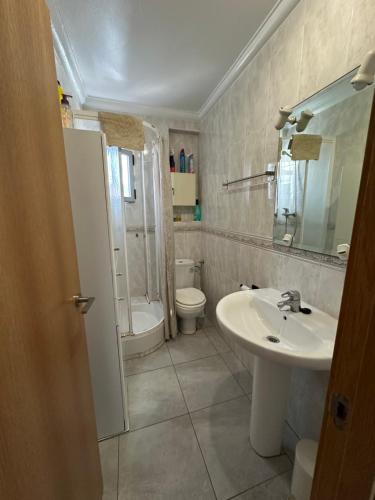 Apartamento playa Levante, junto playa, piscina y parking