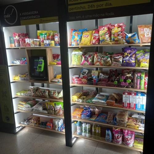 Supermarket nebo jiné obchody v  apartmánu nebo okolí