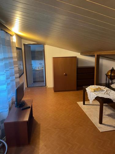 Una cama o camas en una habitación de Apartmán Žizníkov
