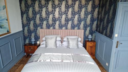 House - Sleeps 10 - Garden - Pets Ok - Games Room