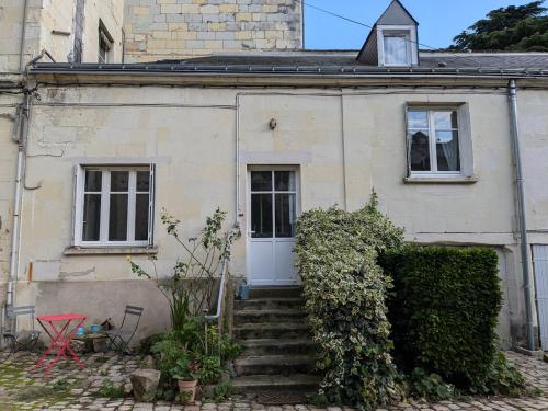 T2 Au pied du château sans vis à vis