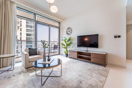 Dubai Harbour & Sea Views 1 BR Near Key Landmarks, Marina Vista T1, Emaar Beachfront by Deluxe Holiday Homes