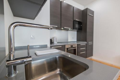 Central Lisbon Flat by Pink St