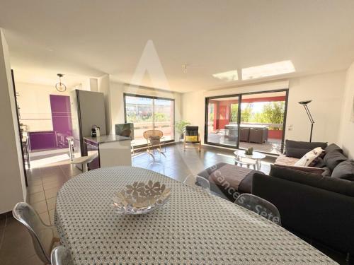 3 CHAMBRES TOUT CONFORT EN BORD DE MER