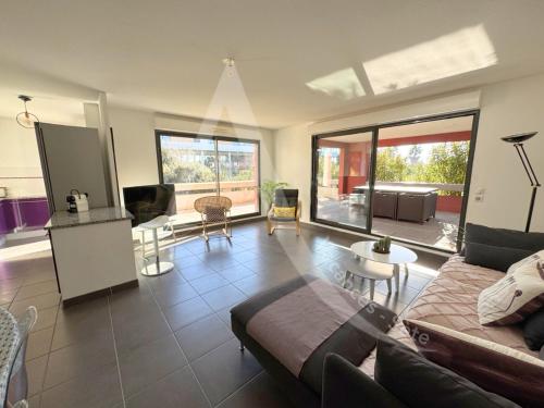 3 CHAMBRES TOUT CONFORT EN BORD DE MER