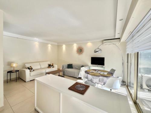 Branly by Welcome to Cannes