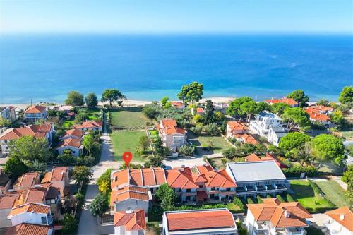 Apollonas Beachfront Apartment 1