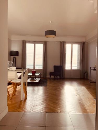 Appartement 2 chambres avec Terrasse Vue sur la Mer