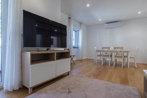 Lovely Two Bedroom Cascais Center
