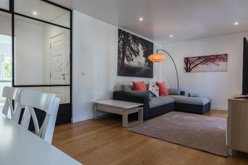 Lovely Two Bedroom Cascais Center