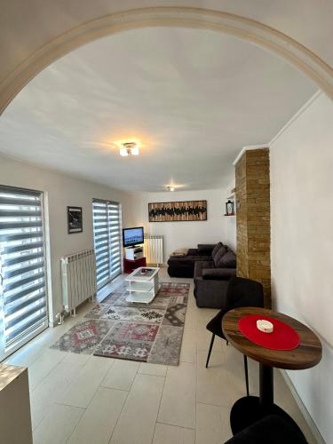 Un lugar para sentarse en Micic Apartment 1 Divcibare