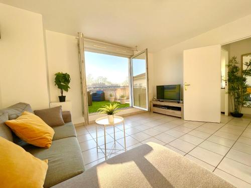 BnGo I Immense RoofTop Lyon I 2 chambres, 2 places parkings, 2 immenses terrasses, 8 personnes