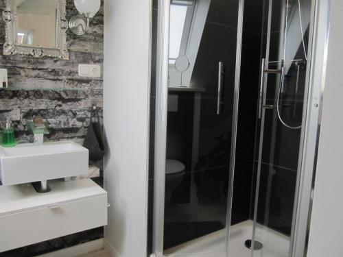 Bilik mandi di Ferienwohnung Gretchen