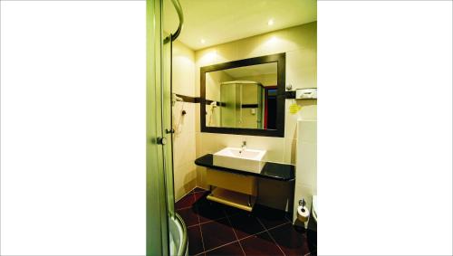 Ένα μπάνιο στο Hotel Pietrak