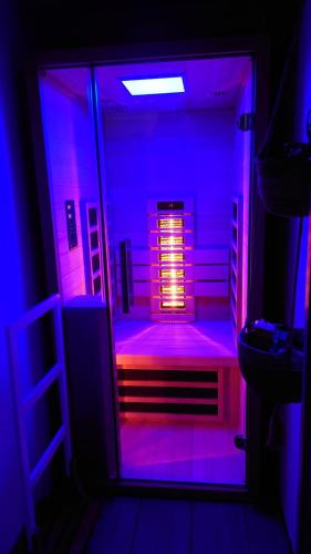 Postel nebo postele na pokoji v ubytování fitvibes mit Fitnessstudio & Sauna