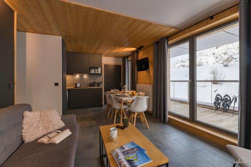 Dapur atau dapur kecil di Lagrange Vacances L’Écrin du Badet