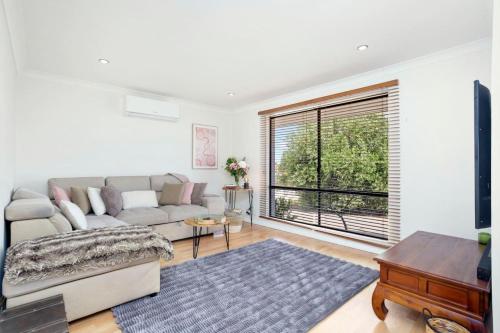 Un lugar para sentarse en Incredible family home in the heart of Beldon