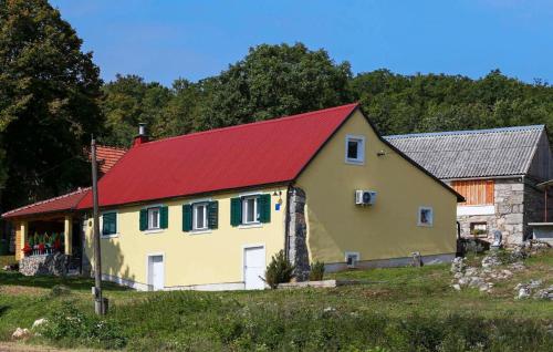 Budova, kde se prázdninový dům nachází