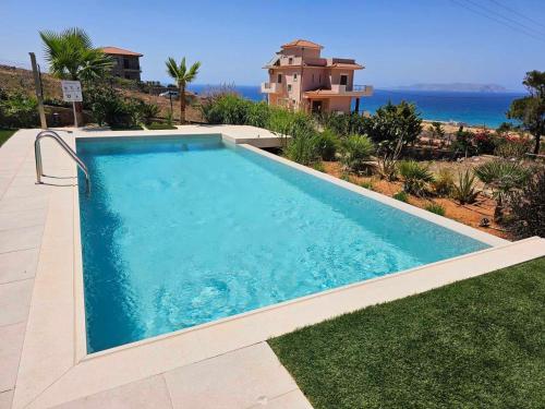 Πισίνα στο ή κοντά στο Luxury Villa U with private swimming pool