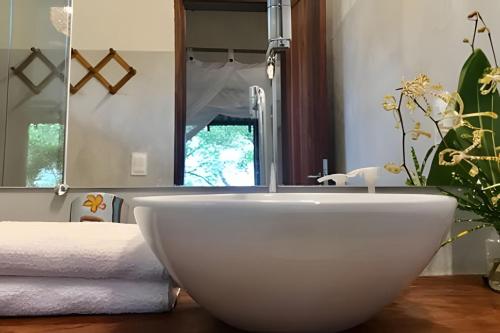 Koupelna v ubytování Licuri Praia de Algodões se hospedar na beira mar