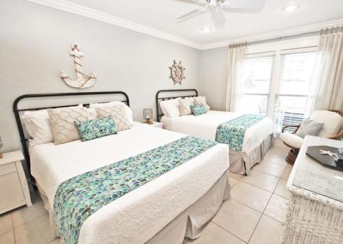 Postel nebo postele na pokoji v ubytování Sandpiper Cove Unit 1065 Pet Friendly 1 Bedroom