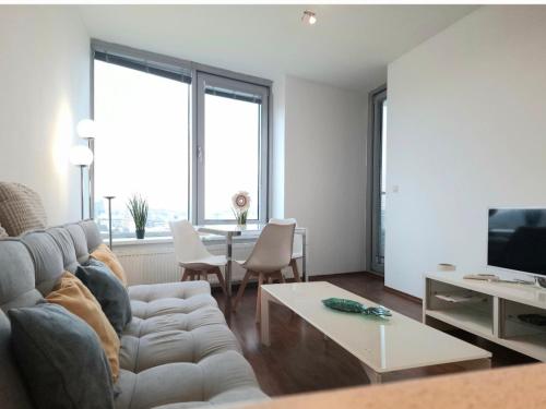 A Zen Getaway with garage parking