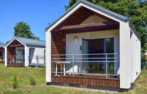 Awesome Home In Nowe Warpno