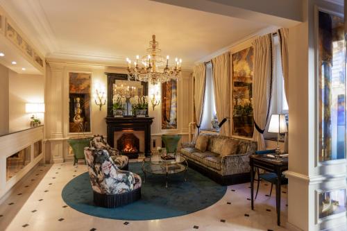Χώρος καθιστικού στο Hotel West-End
