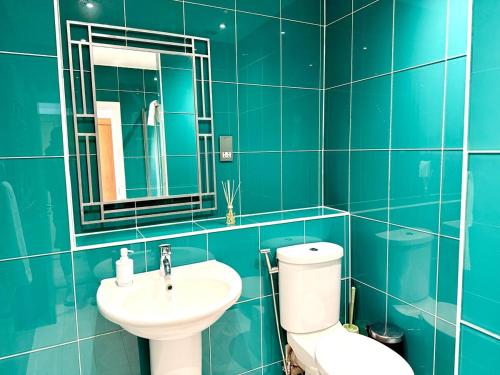 Cardiff Skyline Penthouse Apartment Free Parking Sleeps 8 photo 11