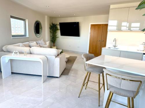 Cardiff Skyline Penthouse Apartment Free Parking Sleeps 8 photo 16