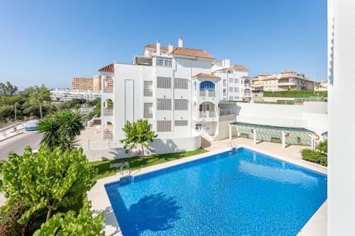 Puerto Benalmádena and Carihuela, Attic Views with pool, Parking, terrace