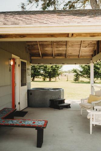 Patio nebo venkovní prostory v ubytování Dungeness Bay Cottages