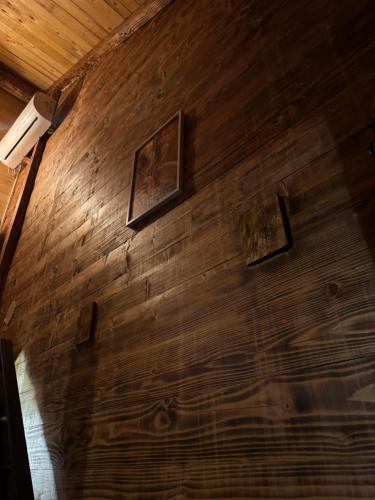 Fotografie z fotogalerie ubytování Wooden Lakeside Cottage v destinaci Virpazar