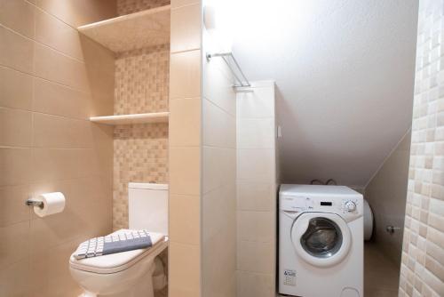 New Bic Economy Apartment 3-4 Adults First Floor n