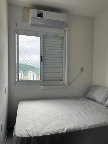 Postel nebo postele na pokoji v ubytování Reservei Pra vocês no meu apartamento, quarto e banheiro privados!