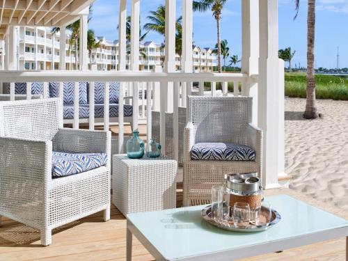 Posezení v ubytování Isla Bella Beach Resort & Spa - Florida Keys